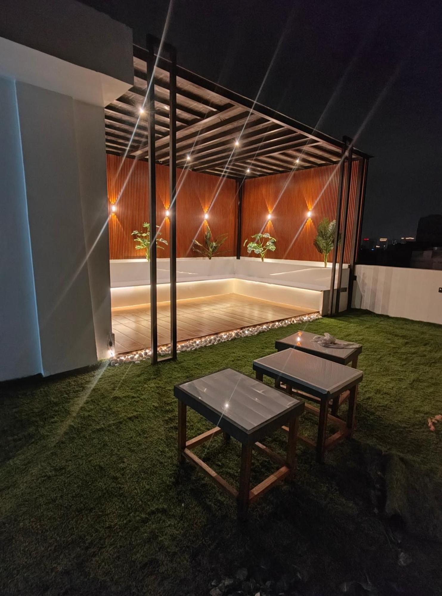 Enchanted The Roof Rekha, With Private Trace Garden Otel Yeni Delhi Dış mekan fotoğraf